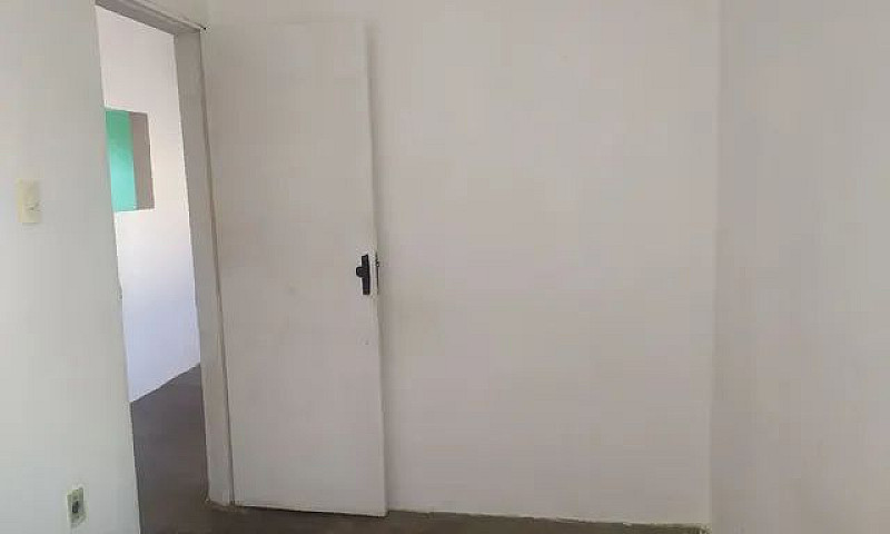 Aluga-Se Um Apartame...