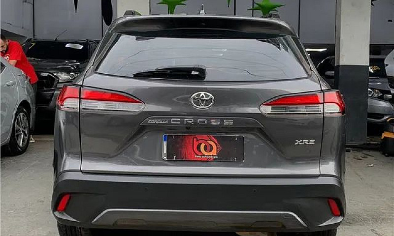 Toyota Corolla Cross...