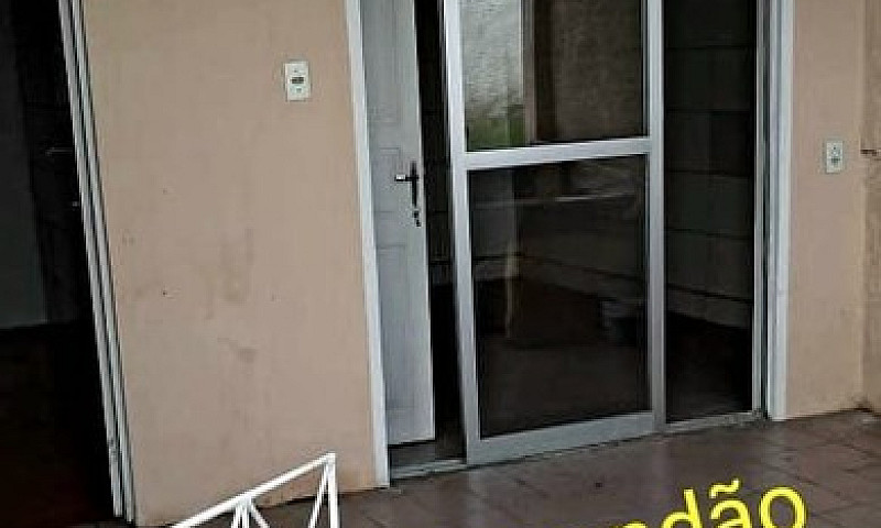 *Alugo Casa 02 Dormi...