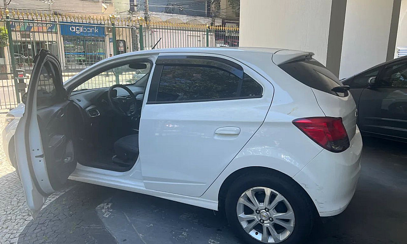 Chevrolet Onix Hatch...