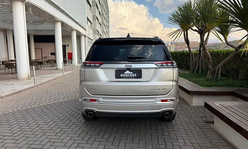 Jeep Commander Overl...