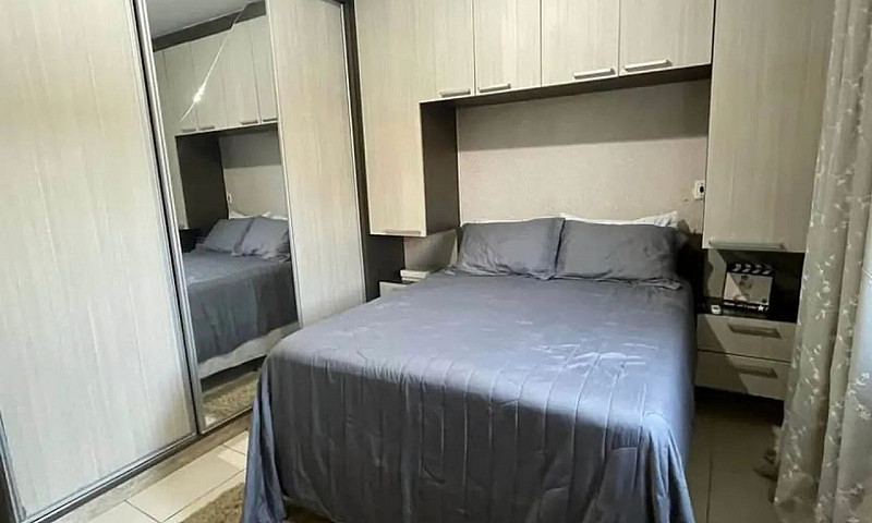 Vende-Se Casa Na Ter...