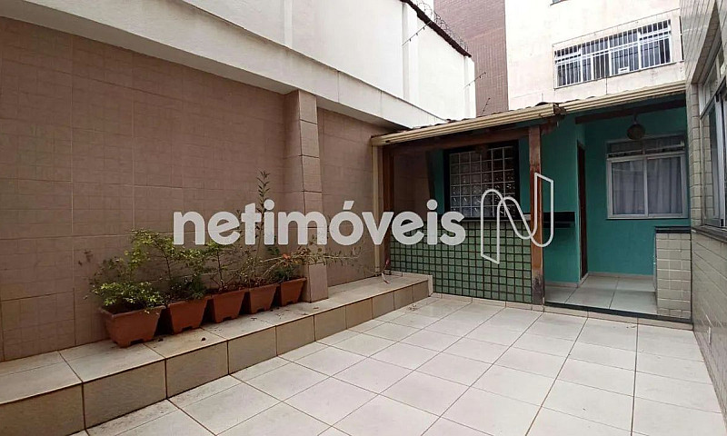 Apartamento Com Três...
