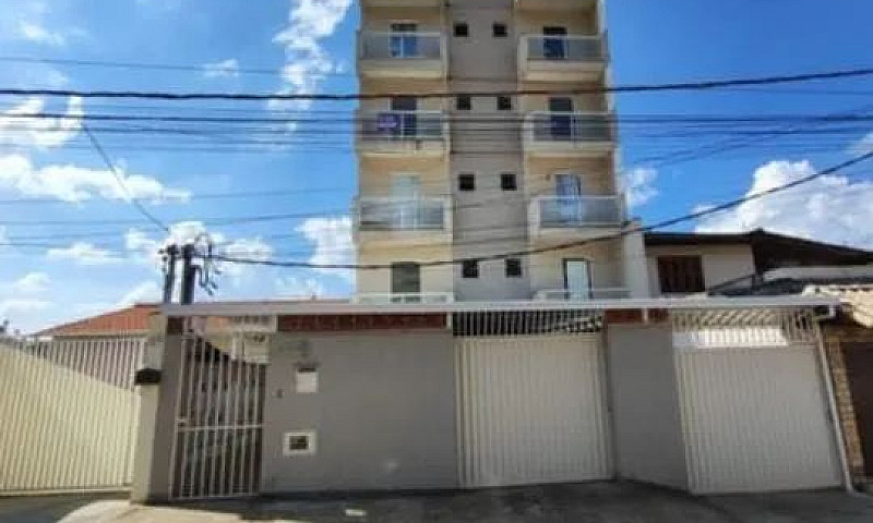 Aluga-Se Apartamento...