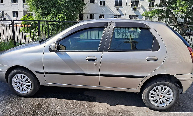 Fiat Palio Young 1.0...