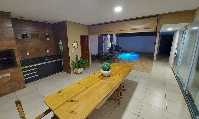 Casa Com Piscina...