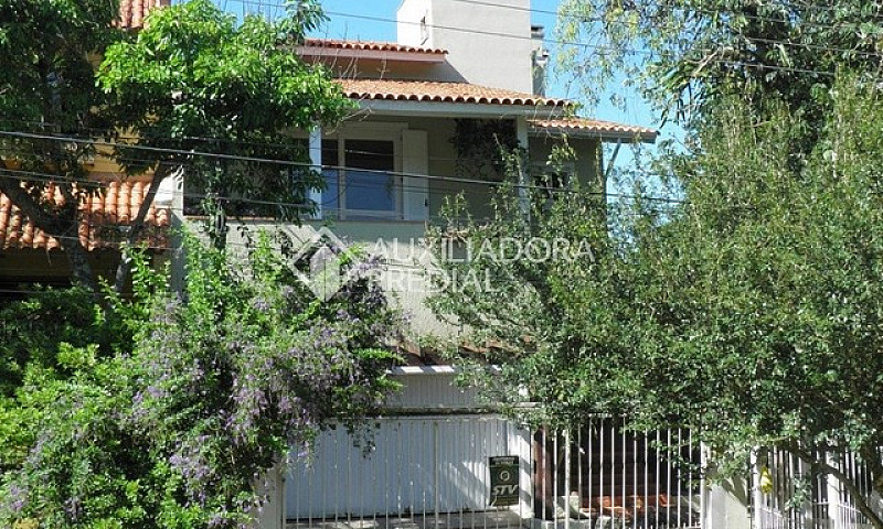 Casa À Venda Com 3 D...