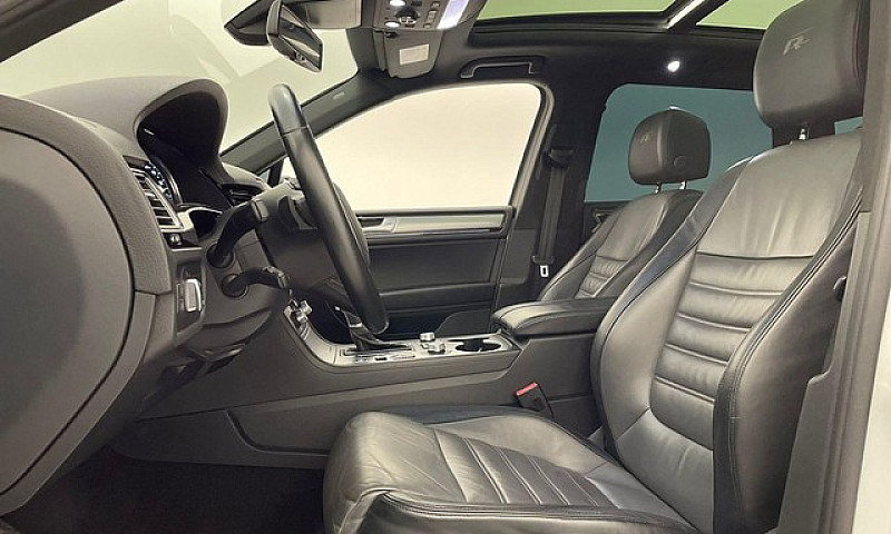 Touareg R-Line 4.2 V...