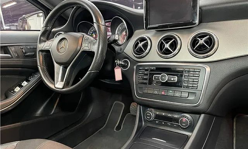 Mercedes-Benz Gla 20...