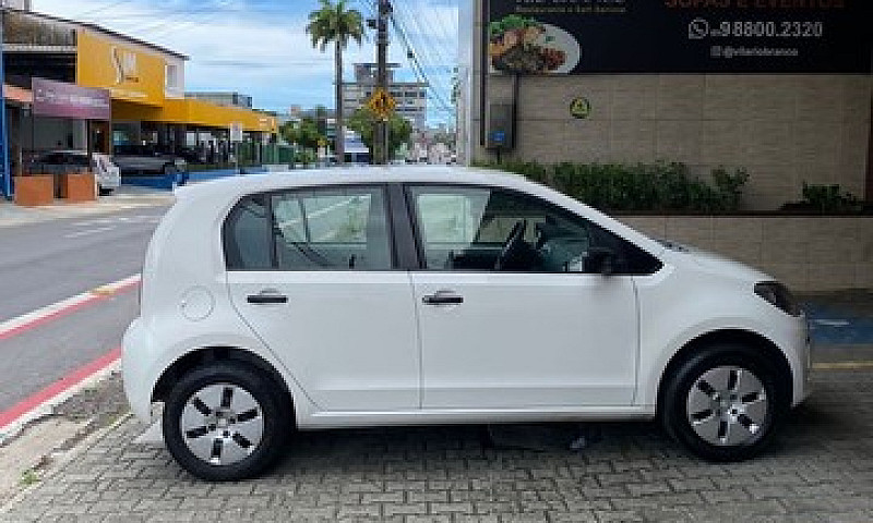 Volkswagen Up Take 1...