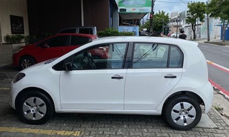 Volkswagen Up Take 1...