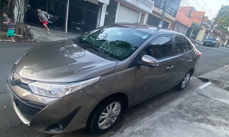 Toyota Yaris Xl Sedã...