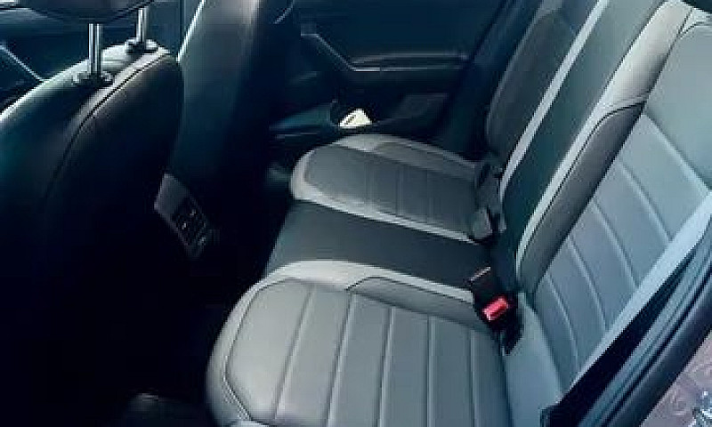 Volkswagen Nivus Hig...