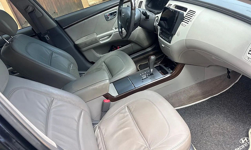 Hyundai Azera Gls 3....