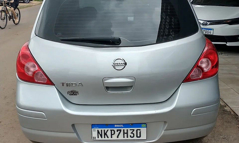 Nissan Tiida S 1.8/1...