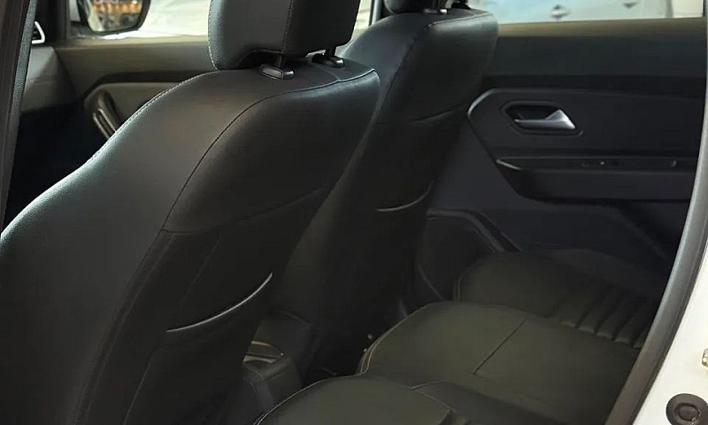 Renault Duster Iconi...