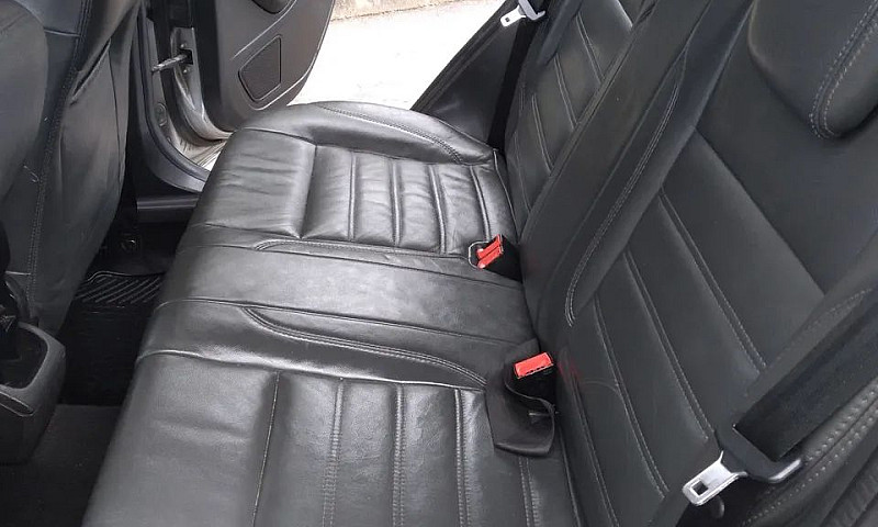Ford Fiesta Titanium...