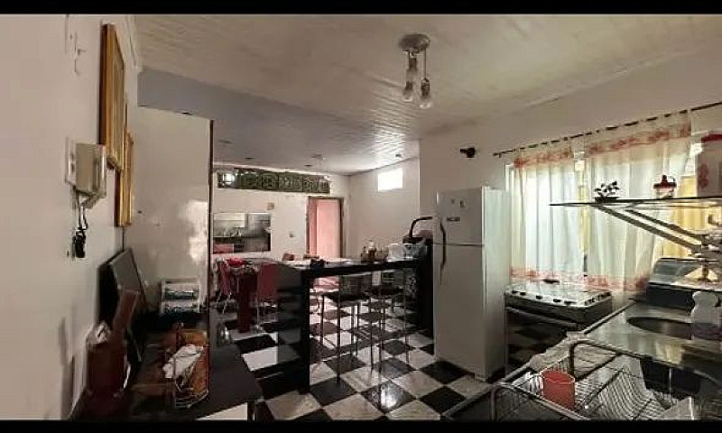 Vendo Casa No Bairro...