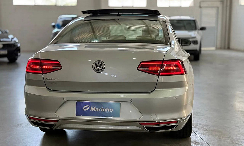 Volkswagen Passat Hi...