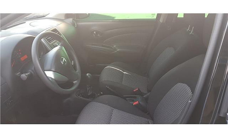 Nissan Versa 1.0 12V...