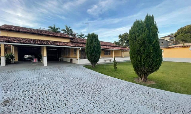 Linda Chácara Em San...