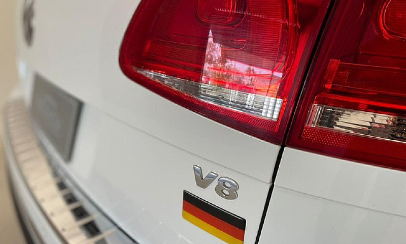 Touareg R-Line 4.2 V...