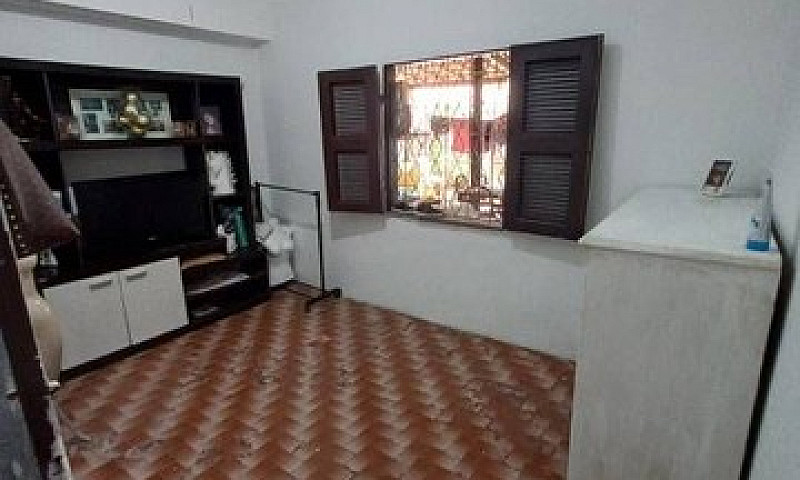 Vende-Se Casa Conjun...