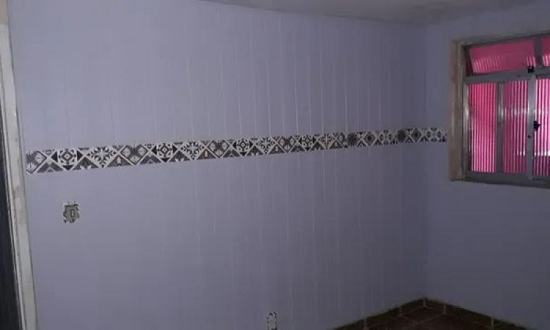 Aluga-Se Casa Tipo A...