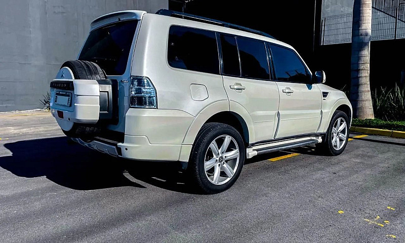 Mitsubishi Pajero Hp...