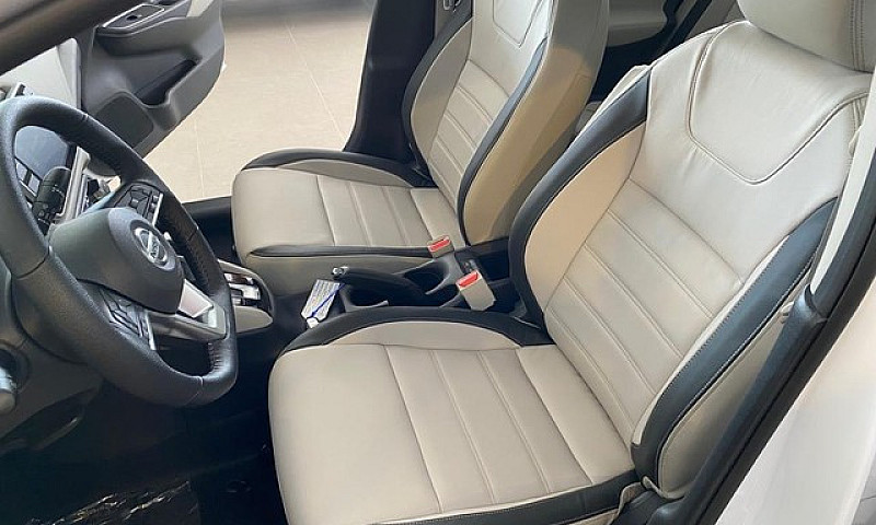 Nissan Versa 1.6 16V...
