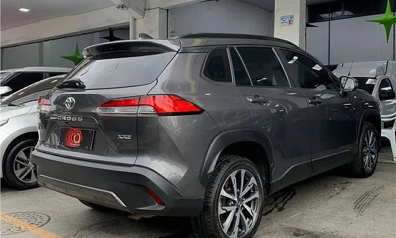 Toyota Corolla Cross...