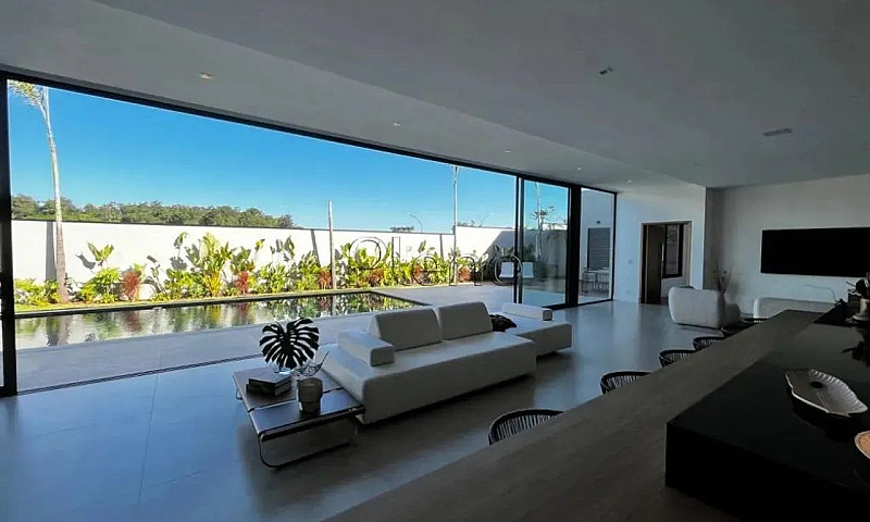 Casa À Venda Com 4 D...