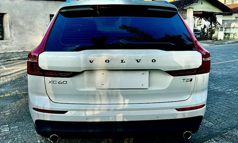 Volvo Xc 60 T-5 Mome...