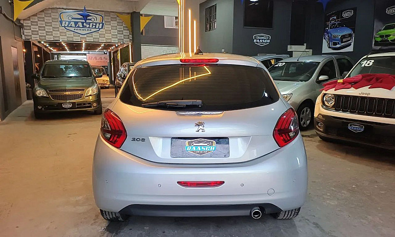 Peugeot 208 Allure 1...