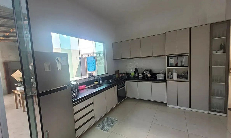 Alugo Lindo Casarão ...