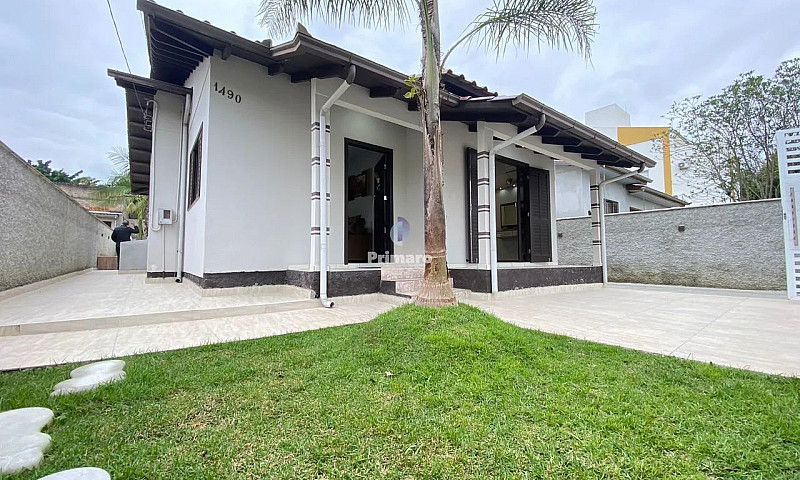 Casa Com 3 Quartos 2...