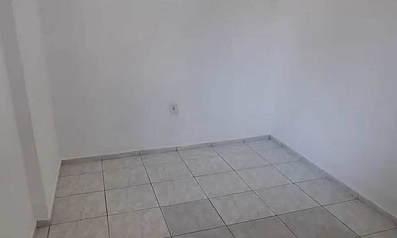 Aluga-Se Casa...