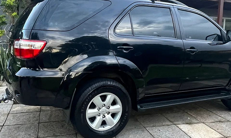 Toyota Hilux Sw4 Srv...