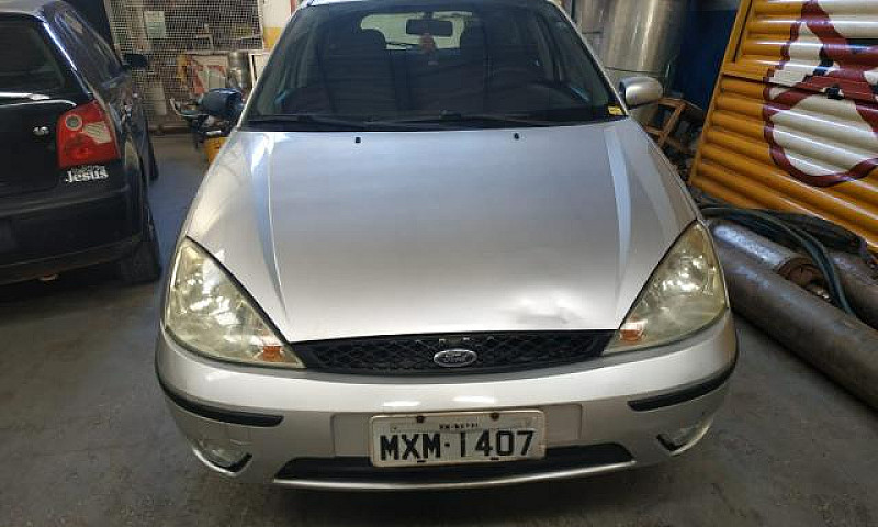 Ford Focus 1.6 Hatch...