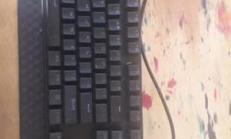 Vendo Teclado...
