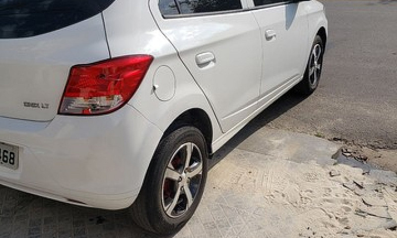 Onix Lt 1.0 Completo...