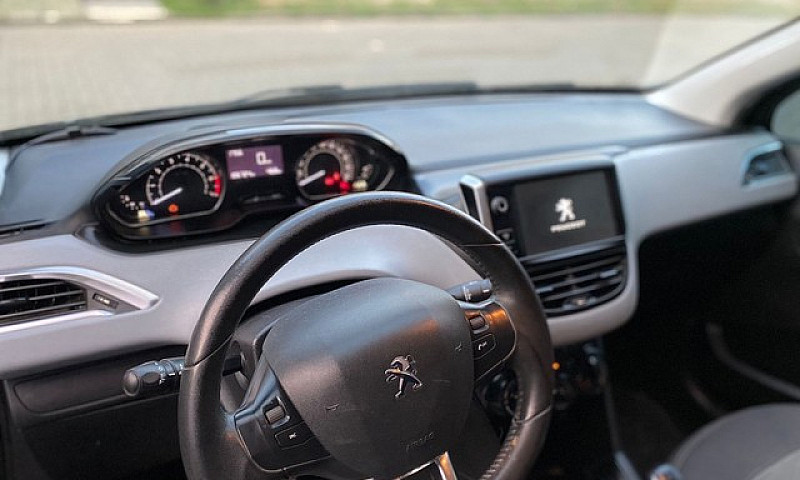 Vendo Peugeot 208 Al...