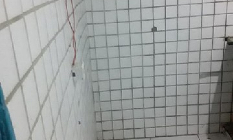 Aluga-Se Ou Vende-Se...