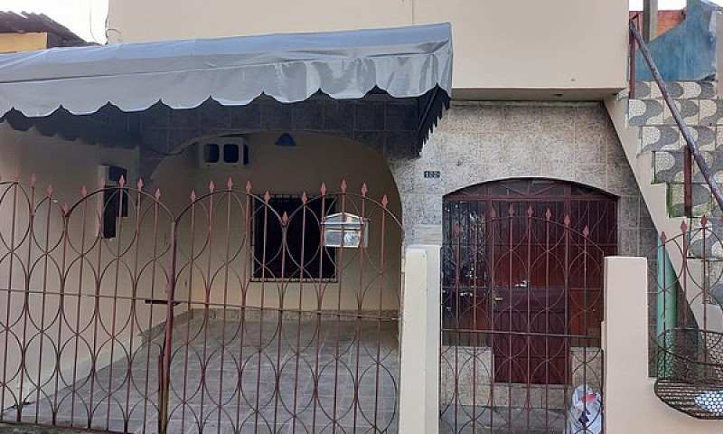 Aluga-Se Casa...