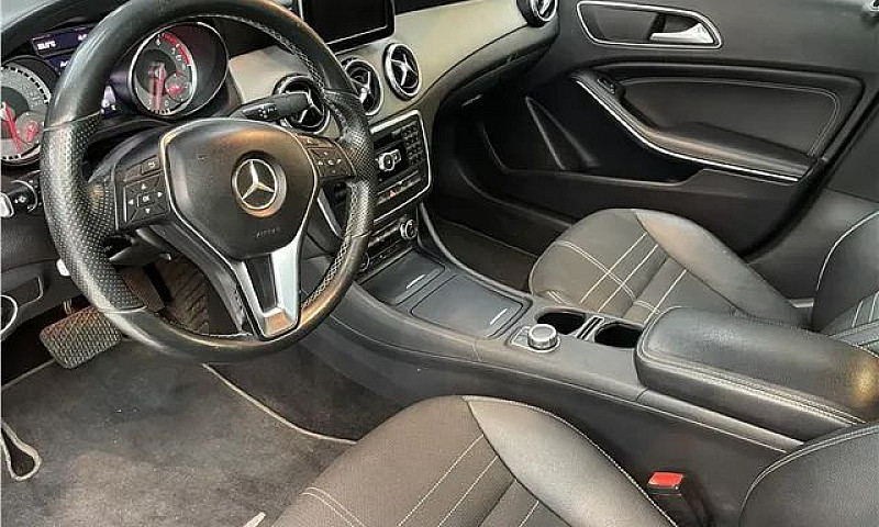 Mercedes-Benz Gla 20...