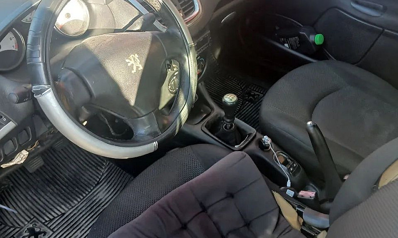 Peugeot 207 Sedan Pa...