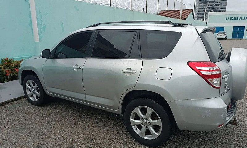 Toyota Rav4 2011 - A...