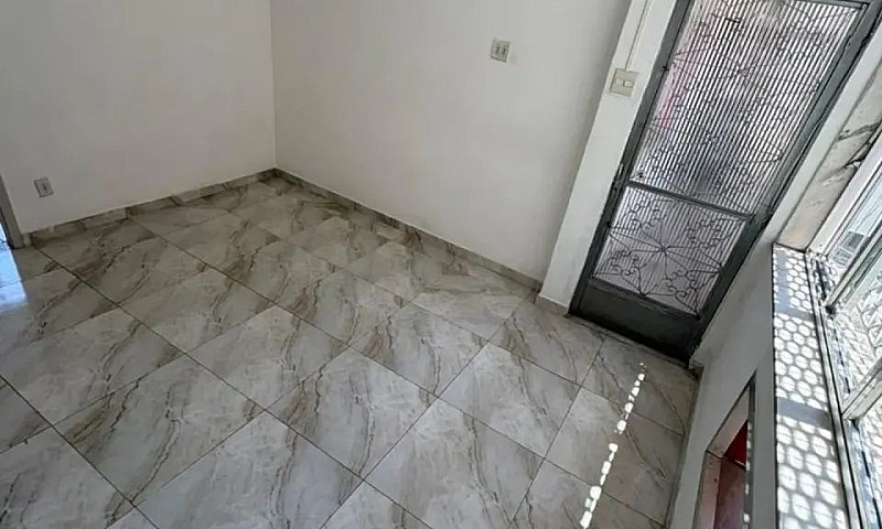 Casa De Vila Com 2 Q...