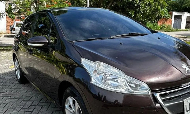 Peugeot 208 Allure 1...