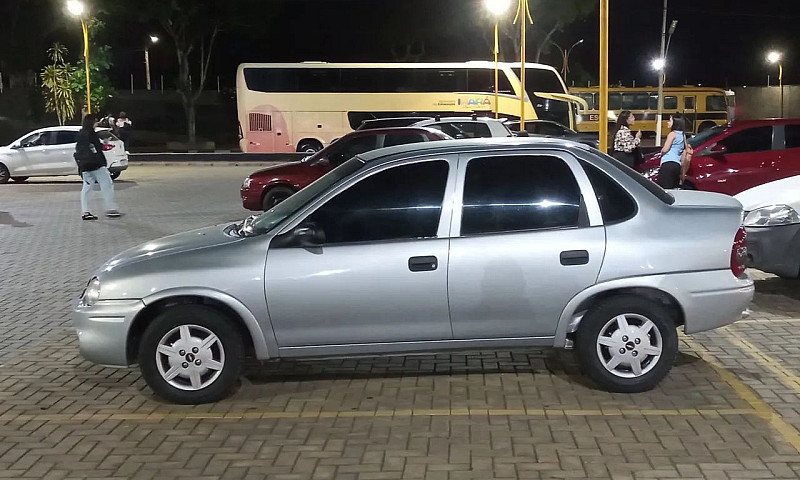 Chevrolet Corsa Sed....